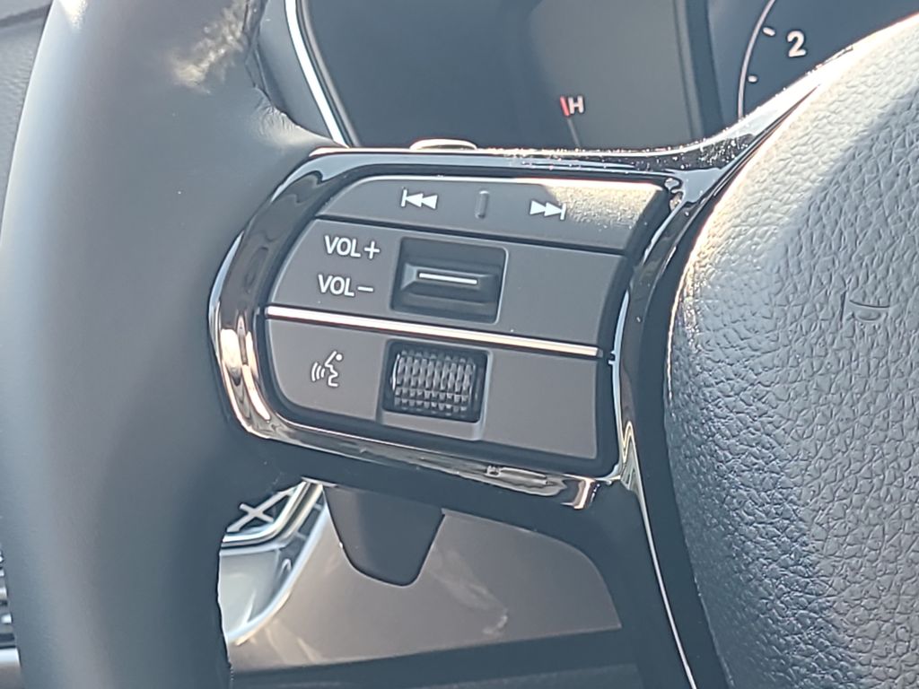 Used 2026  Acura Base image 25