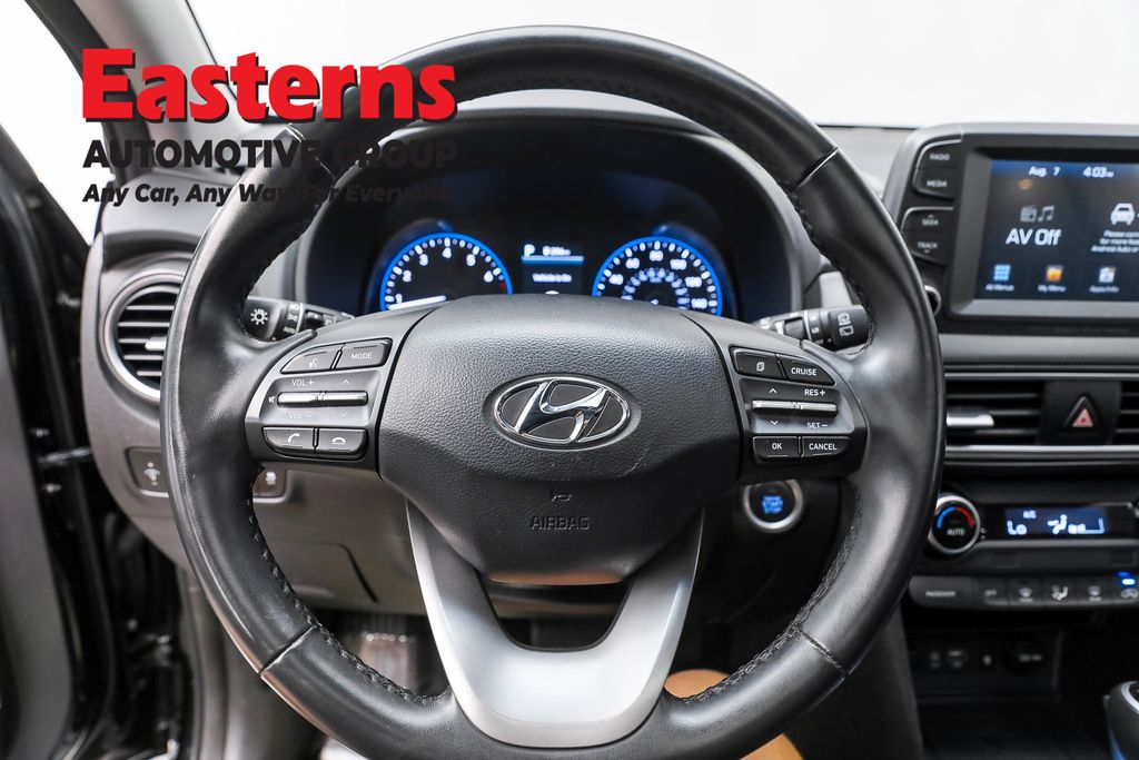 Used 2020 Black Hyundai Limited image 10