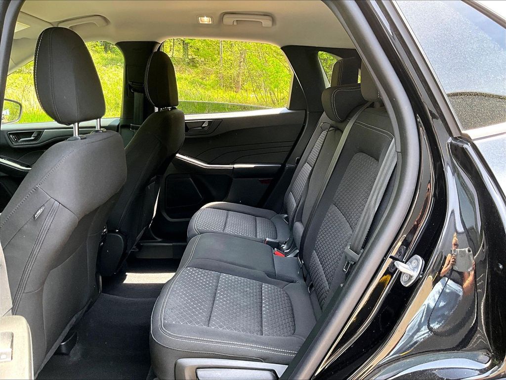2023 Ford Escape — photo 16