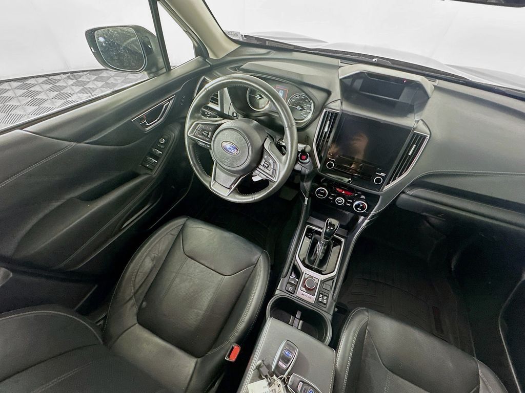Used 2022 Black Subaru Touring image 9