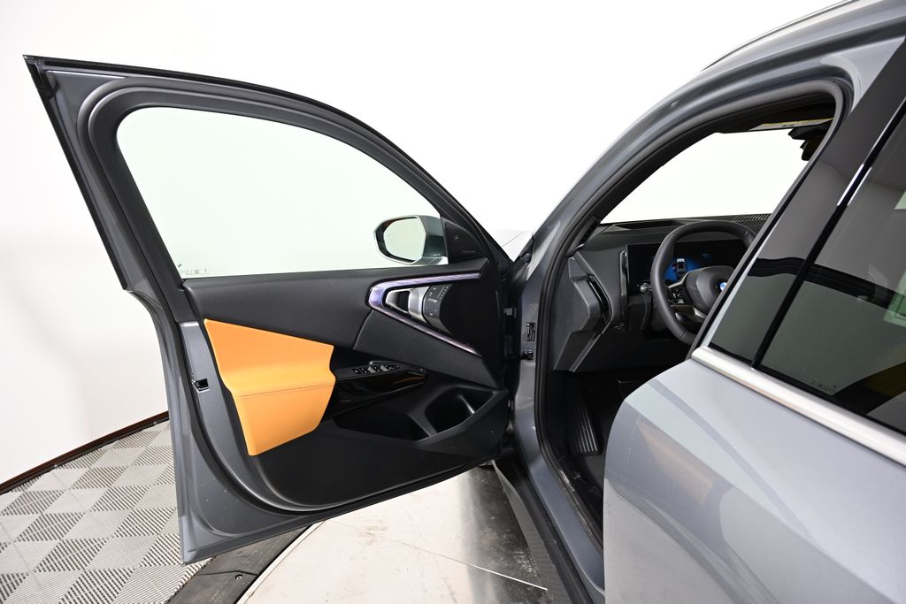 Thumbnail: 2026 BMW X3 - 21