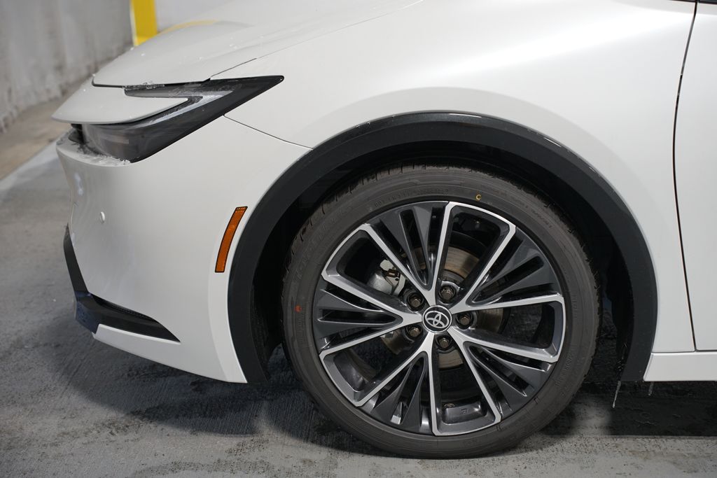 Thumbnail: 2026 Toyota Prius - 5