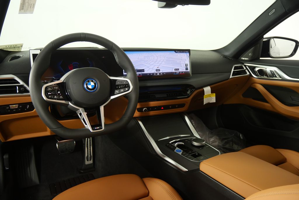 Thumbnail: 2025 BMW i4 - 18