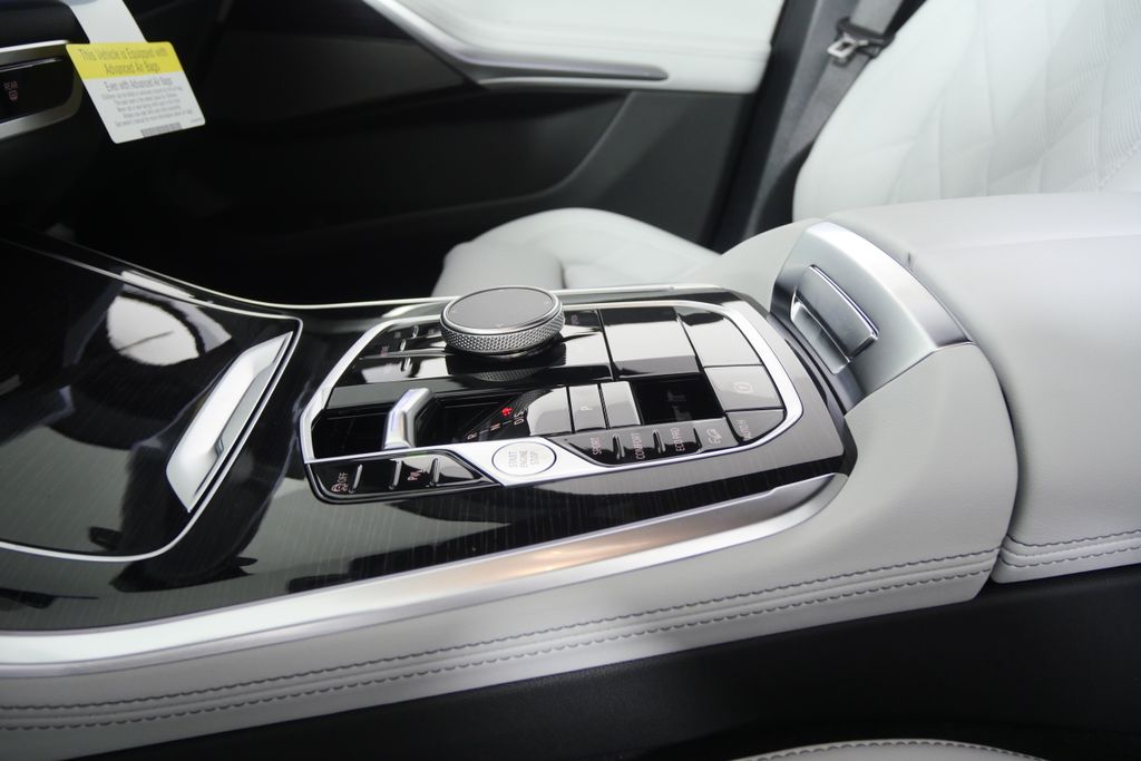 Thumbnail: 2026 BMW X5 - 22