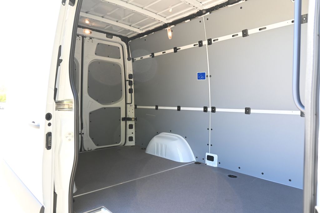 2025 Mercedes-Benz Sprinter 2500 28