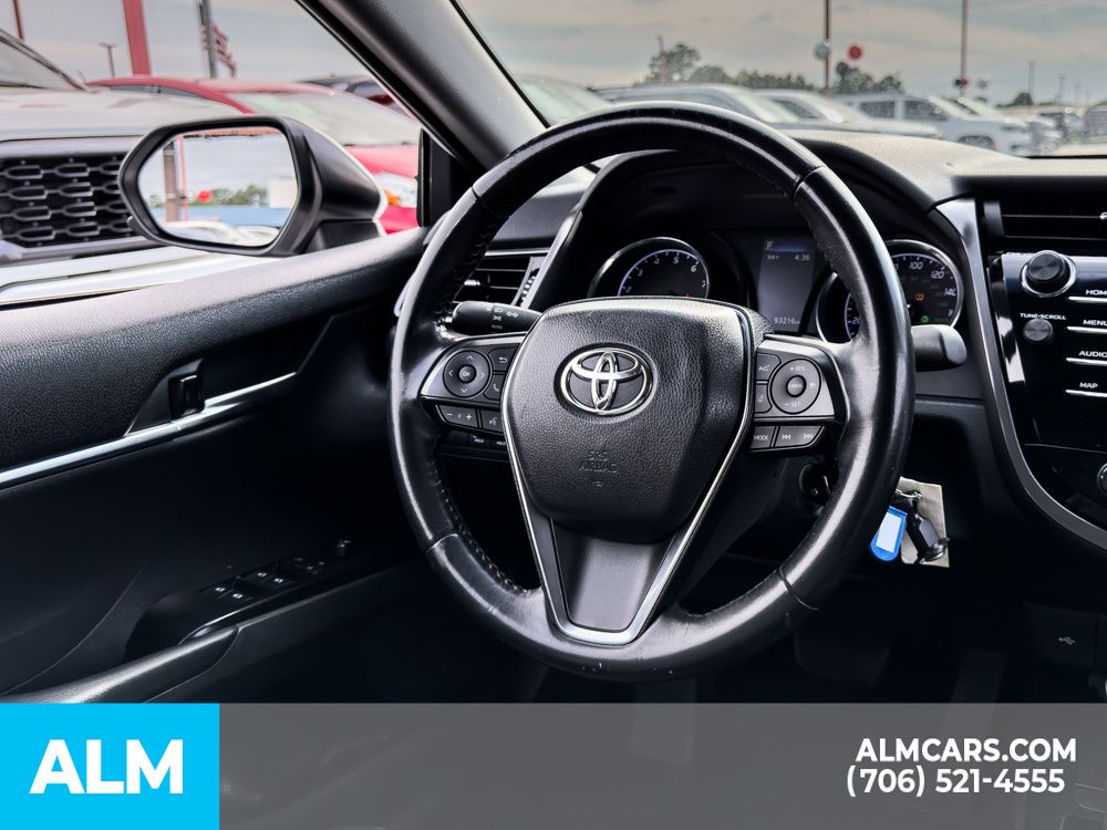 Used 2020 White Toyota SE image 20