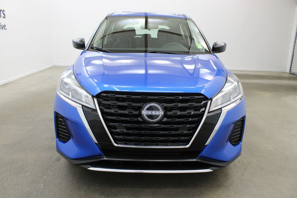 used 2024 Nissan Kicks car