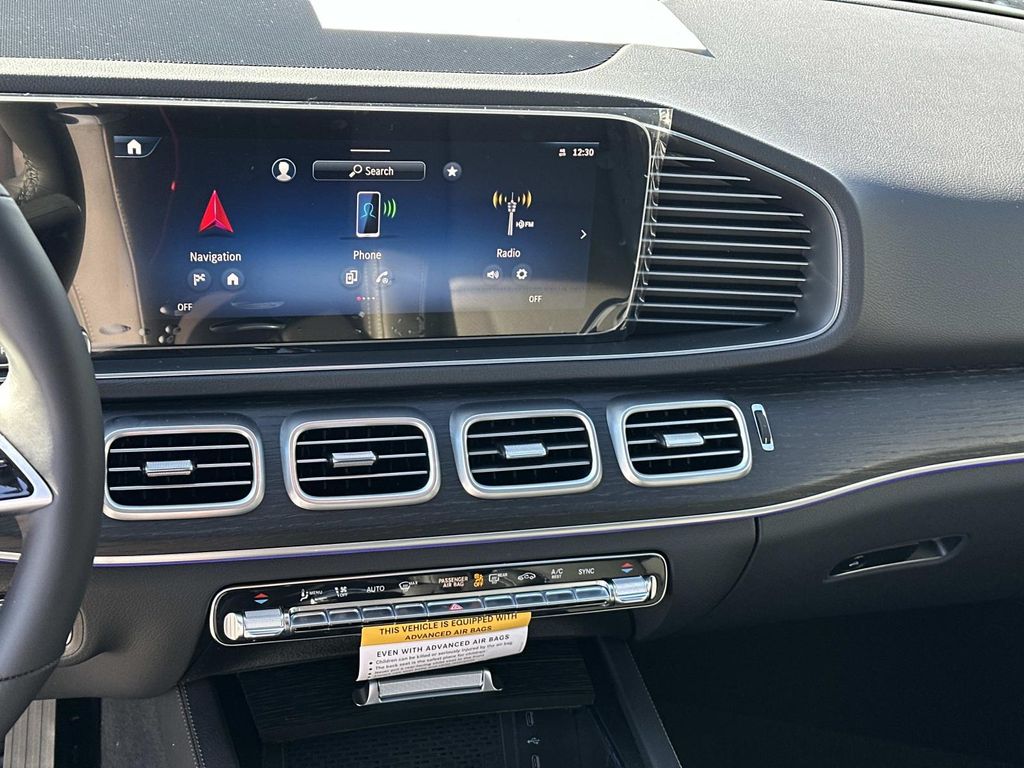 Thumbnail: 2026 Mercedes-Benz GLE - 21