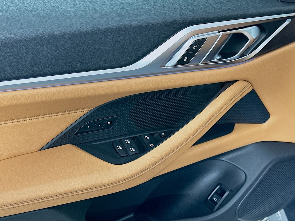 Thumbnail: 2026 BMW i4 - 20