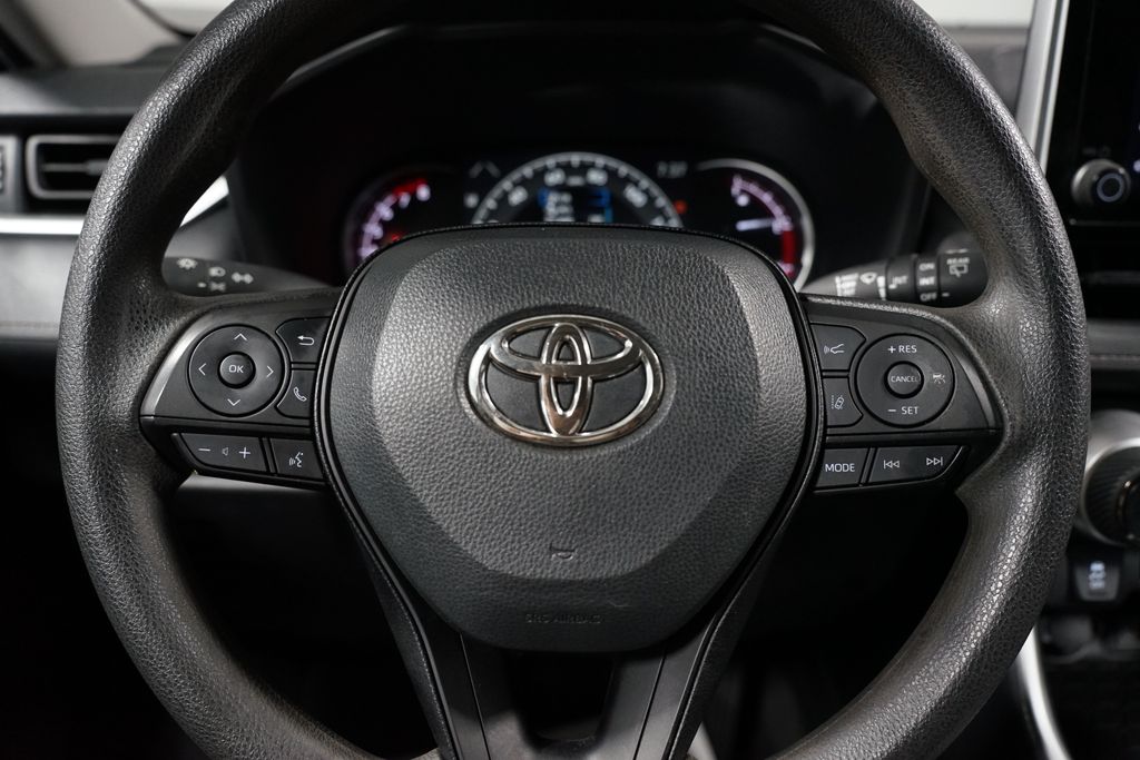 Thumbnail: 2024 Toyota RAV4 - 12