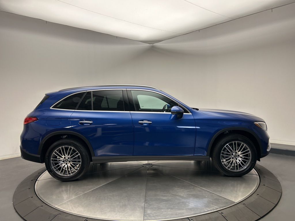 Thumbnail: 2026 Mercedes-Benz GLC - 8