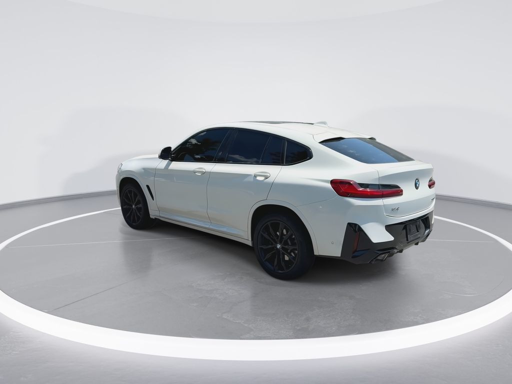 Thumbnail: 2025 BMW X4 - 6