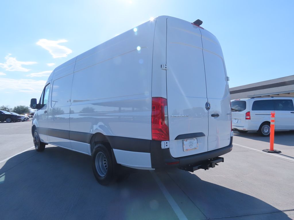 Thumbnail: 2025 Mercedes-Benz Sprinter - 7