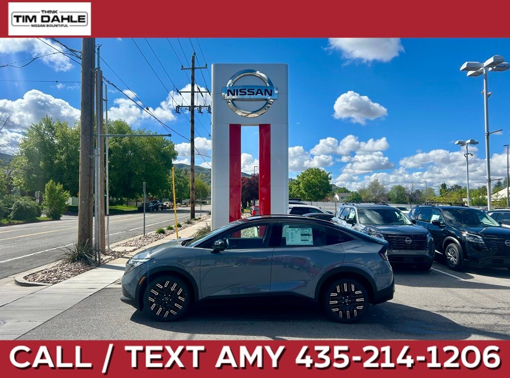 Boulder Gray Pearl/Black 2026 Nissan LEAF SUV / Crossover Front-Wheel Drive Automatic