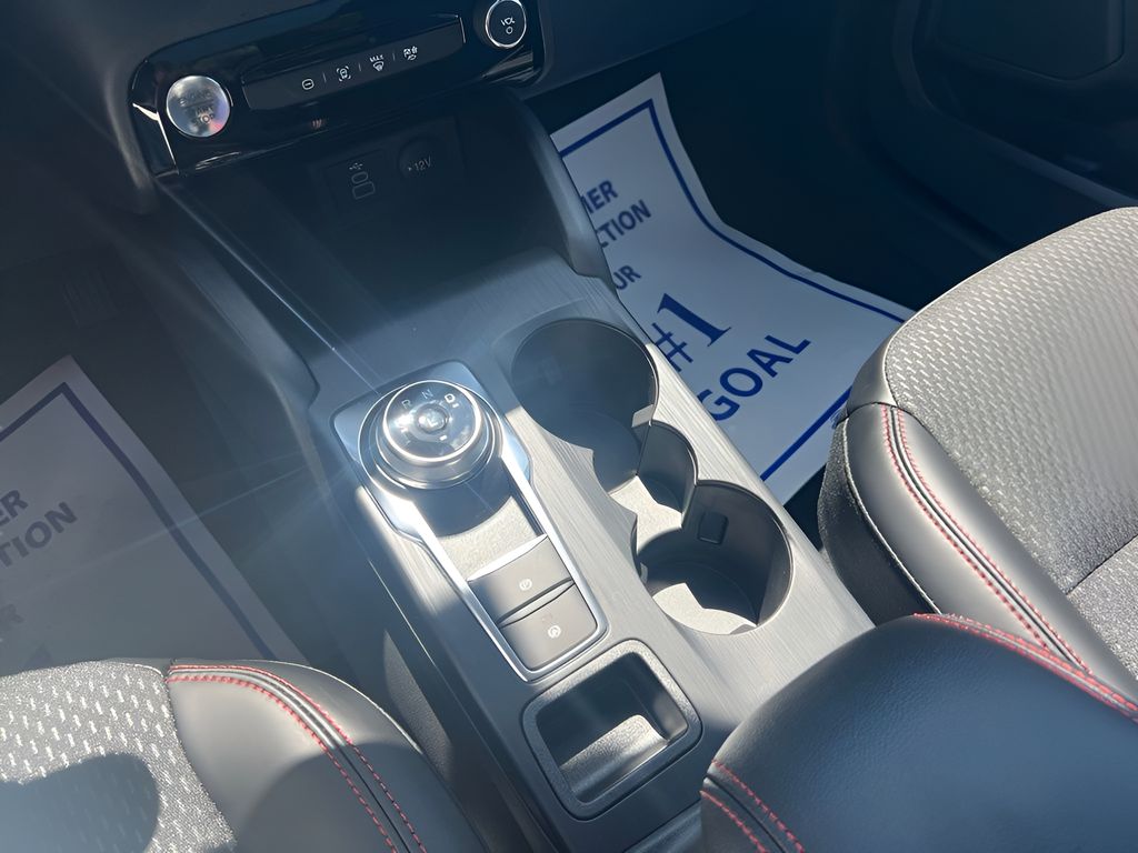 2025 Ford Escape Hybrid