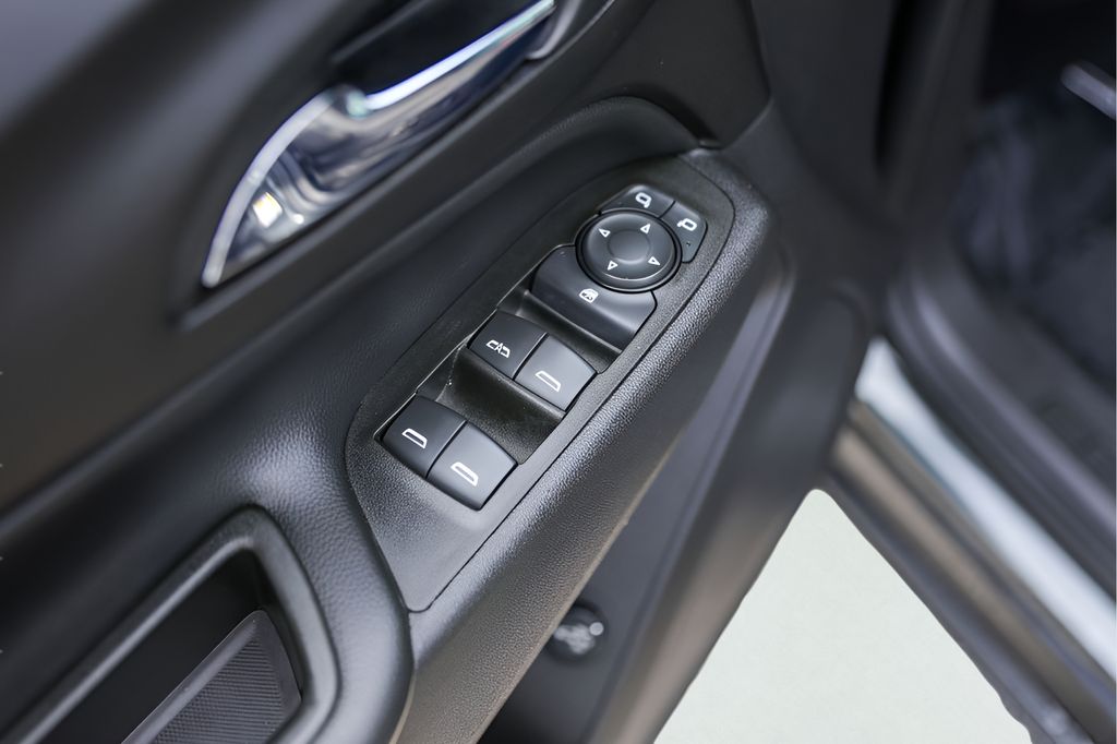 Used Car 2020 Chevrolet Equinox  Lt For Sale Under $20,000 In Austin, Texas