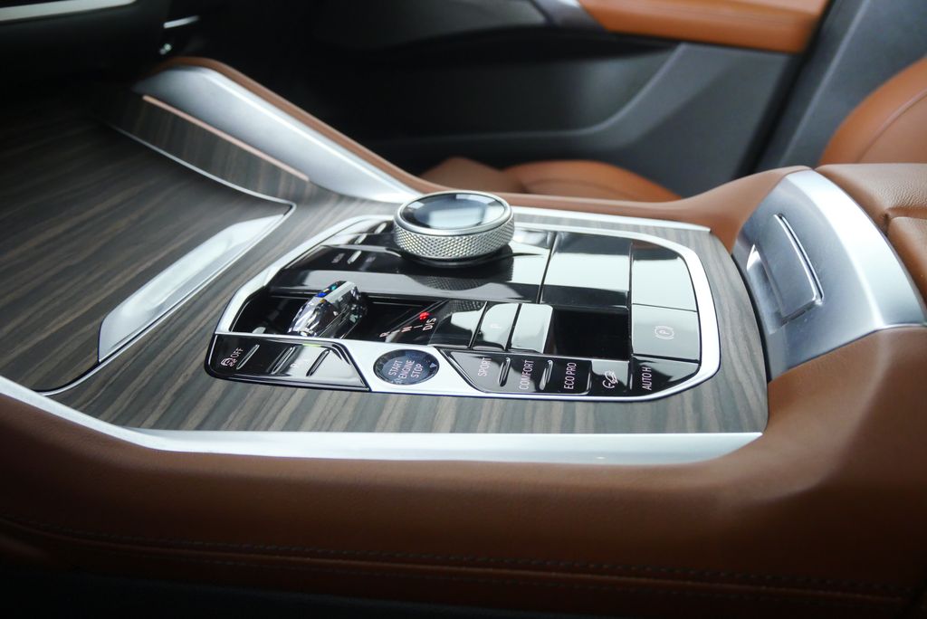 Thumbnail: 2024 BMW X6 - 24