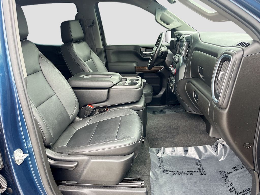 Used 2021 Blue Chevrolet LT image 27