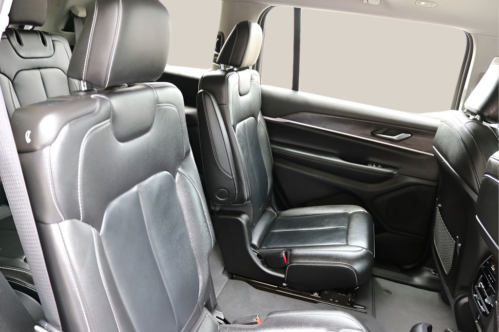Used Car 2023 Jeep Grand Cherokee L  Limited For Sale Under $35,000 In Austin, Texas