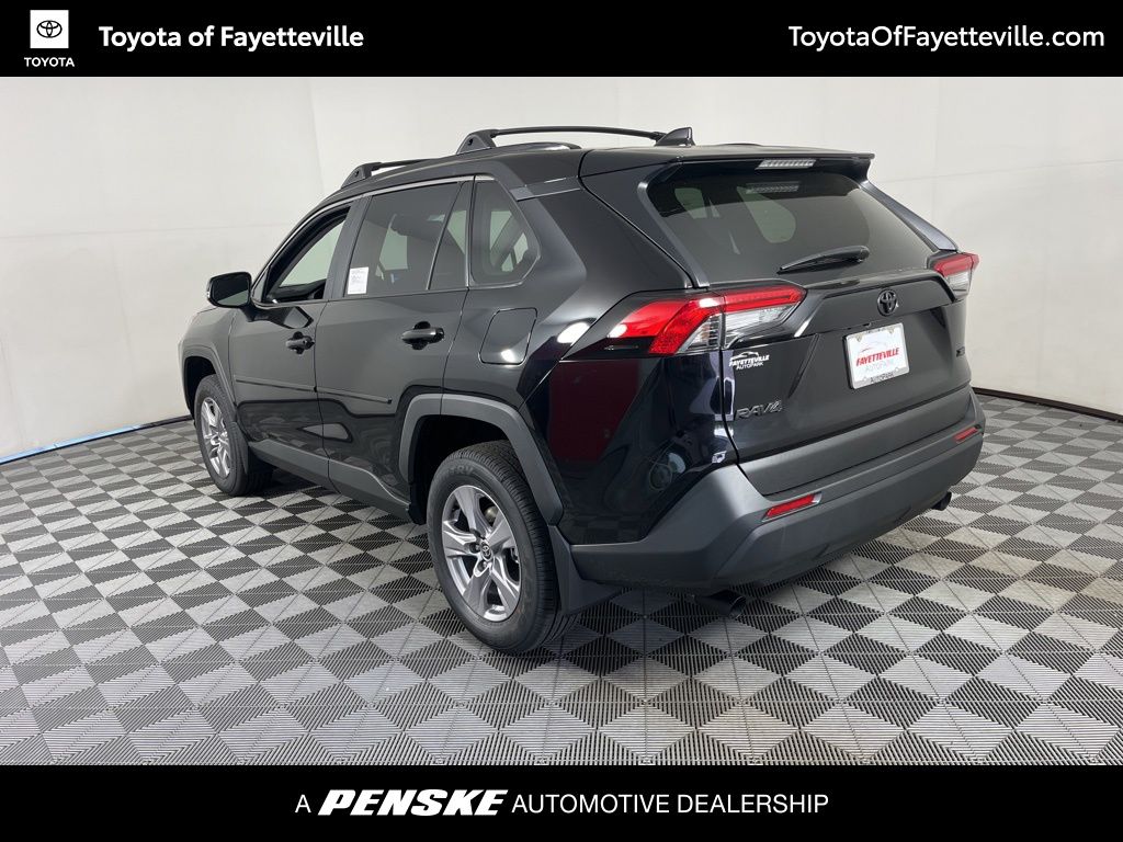 2025 Toyota RAV4 XLE 15