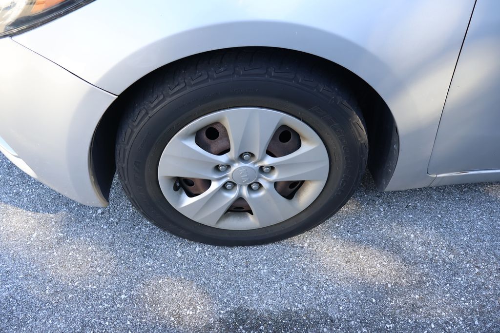 Thumbnail: 2014 Kia Forte - 4