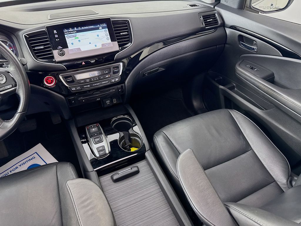 Used Car 2020 Honda Pilot  Touring For Sale Under $25,000 In Austin, Texas