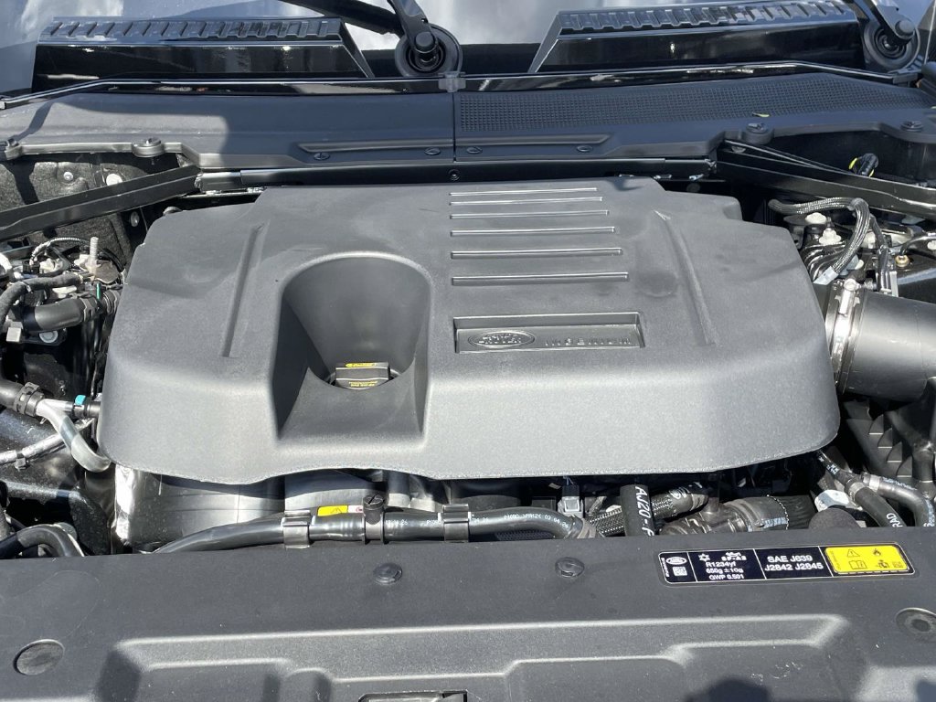 New 2026 Black Land Rover X-Dynamic SE image 20