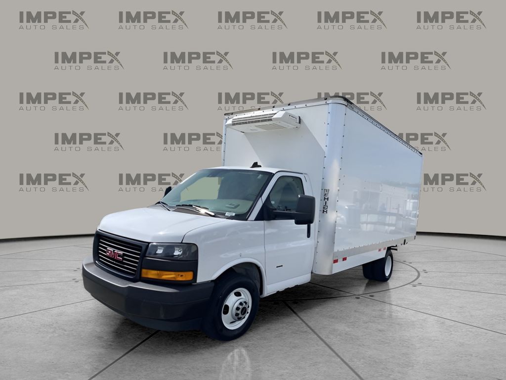 2024 GMC Savana Chassis Blanco (Summit White) Van Tracción trasera 8 velocidades Automática