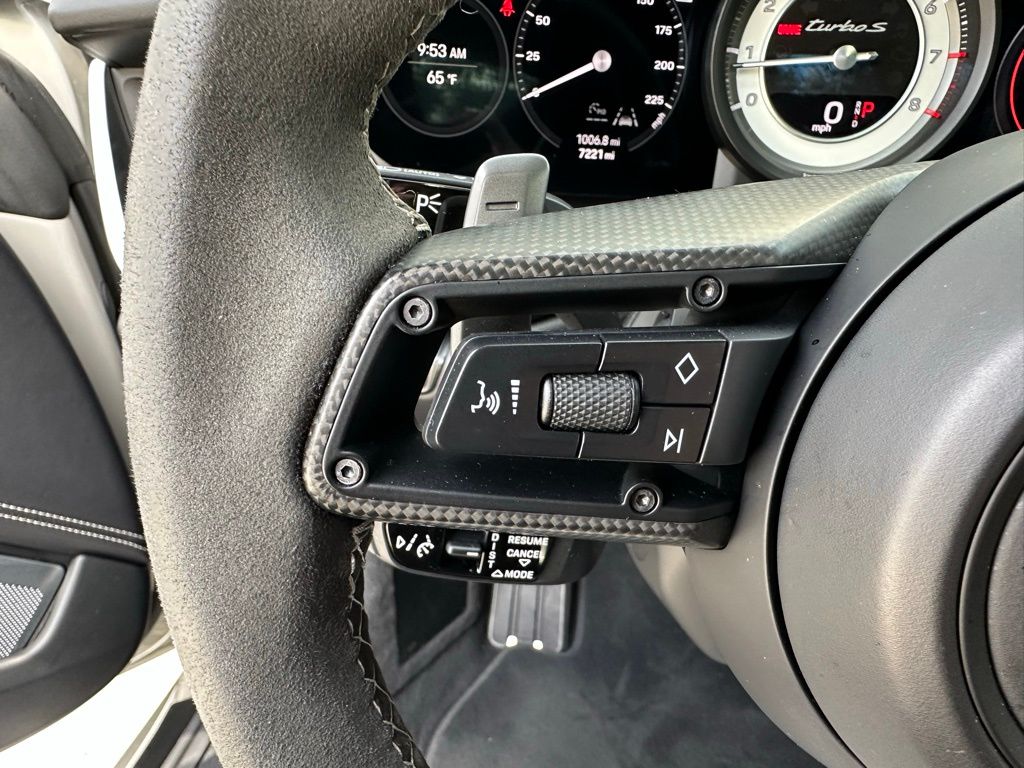 Thumbnail: 2024 Porsche 911 - 19