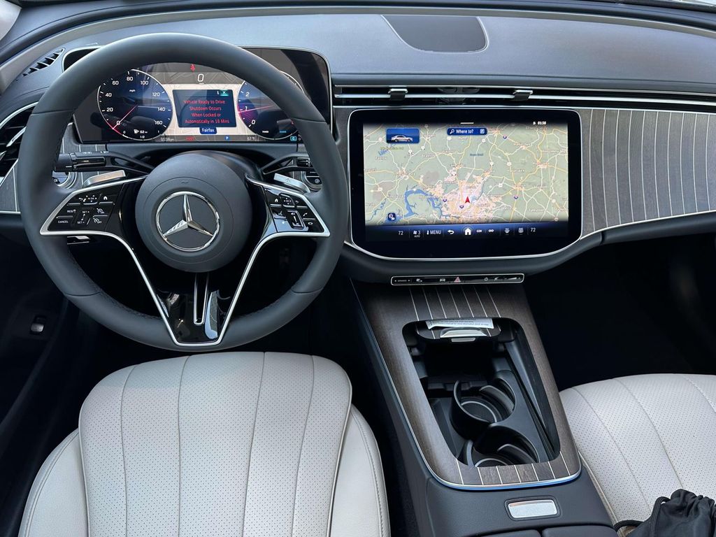Thumbnail: 2025 Mercedes-Benz E-Class - 8