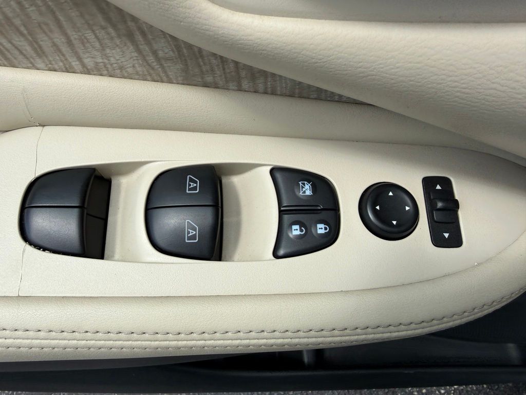2020 Nissan Murano SV White at Bob Ruth Ford