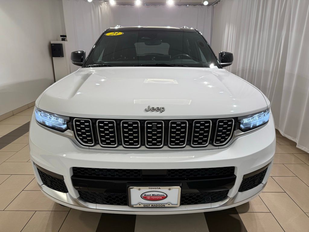 Thumbnail: 2023 Jeep Grand Cherokee L - 8