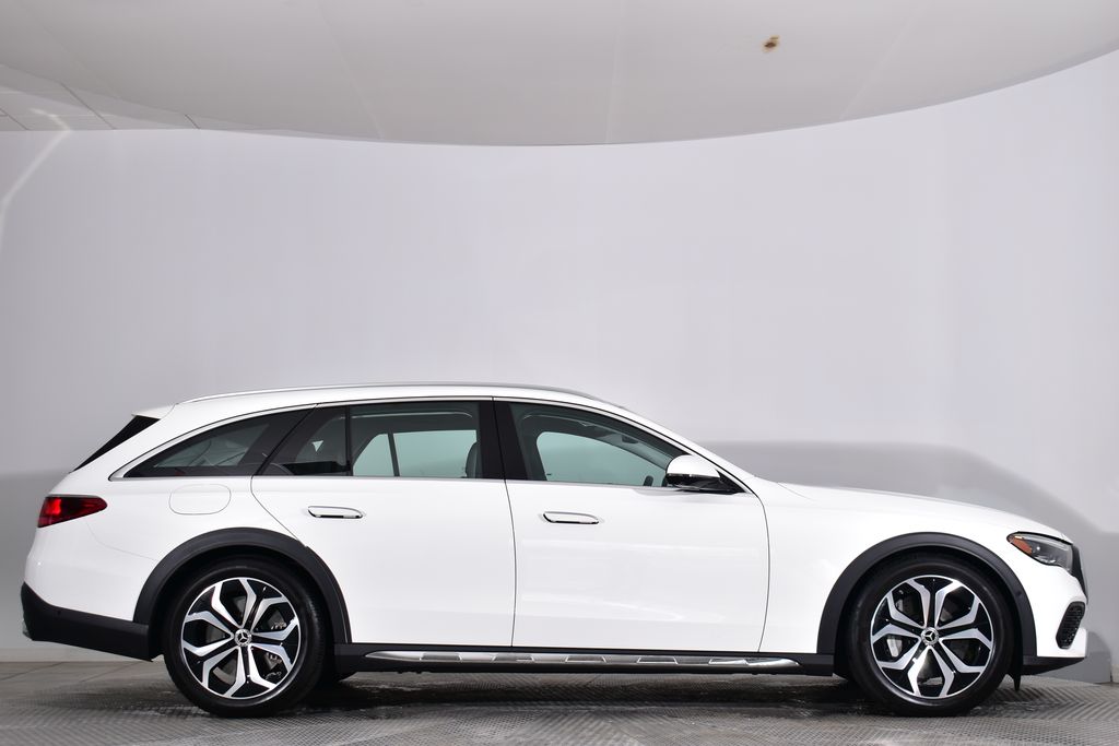 Thumbnail: 2025 Mercedes-Benz E-Class - 6