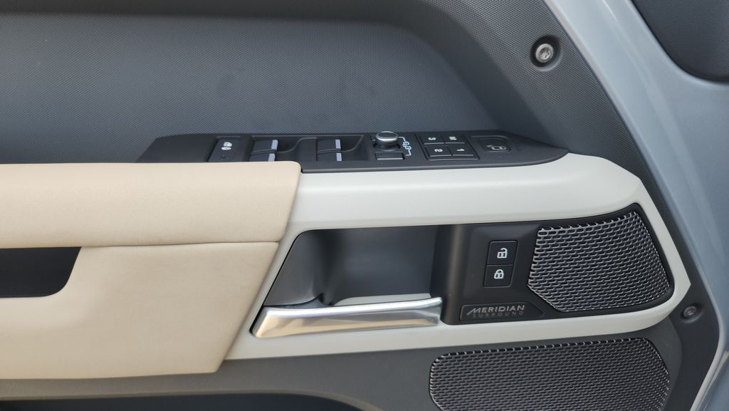 2023 Land Rover Defender 110