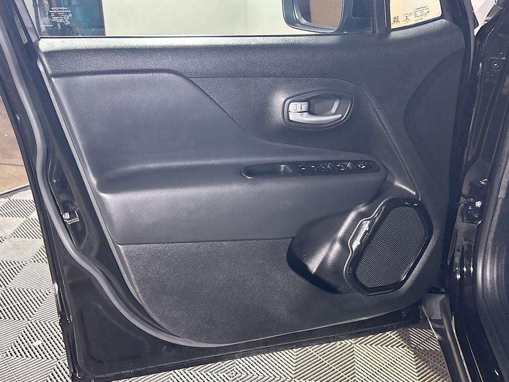 2023 Jeep Renegade Altitude
