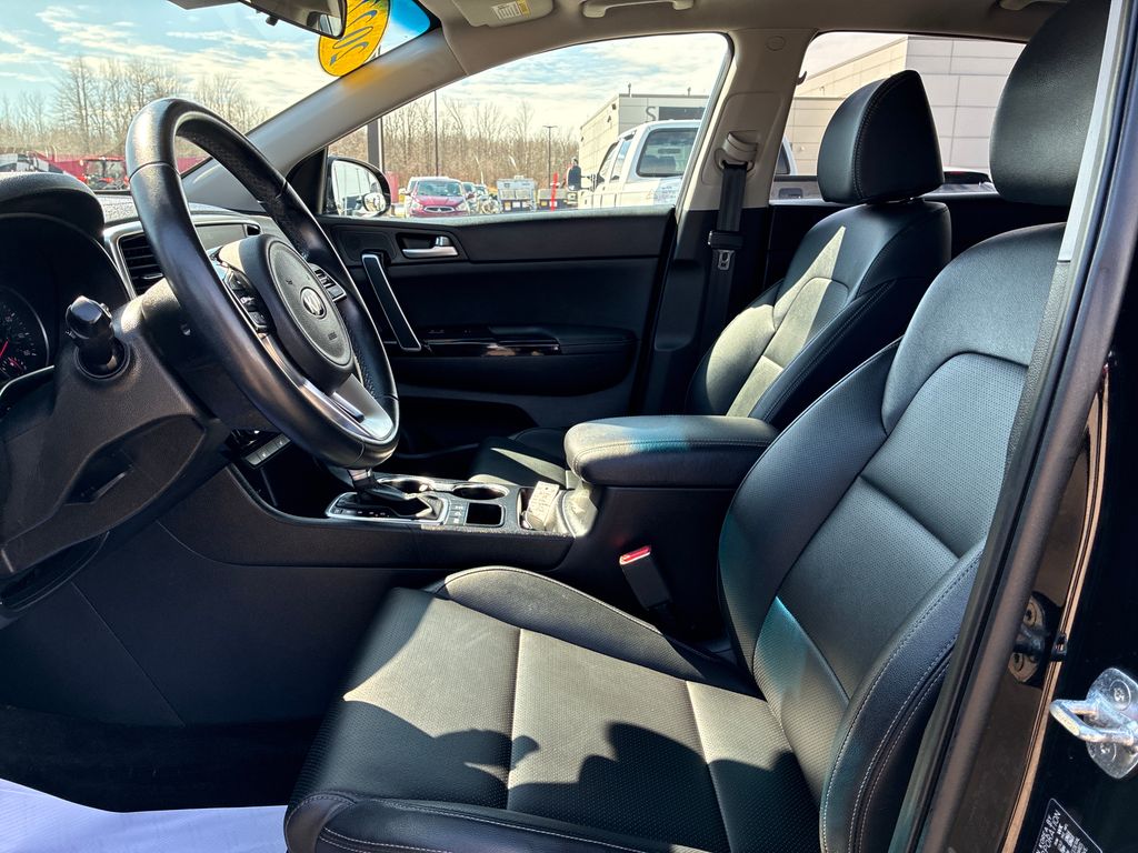 2022 Kia Sportage EX - 10