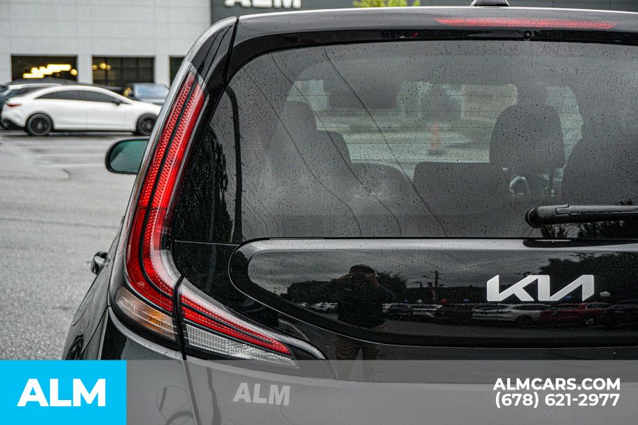 2025 Kia Soul LX - Photo 13