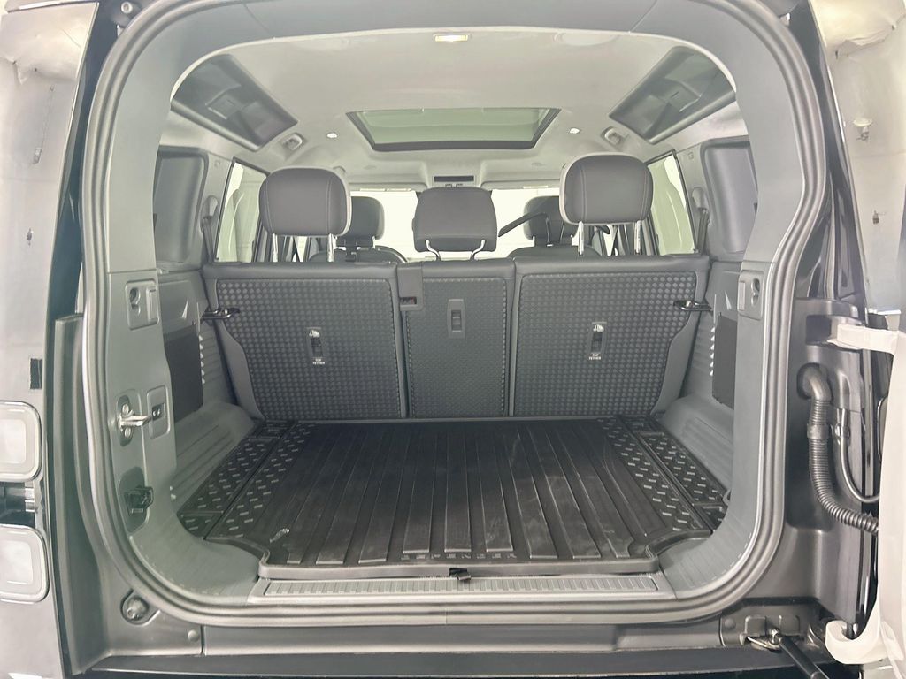 Thumbnail: 2026 Land Rover Defender - 27