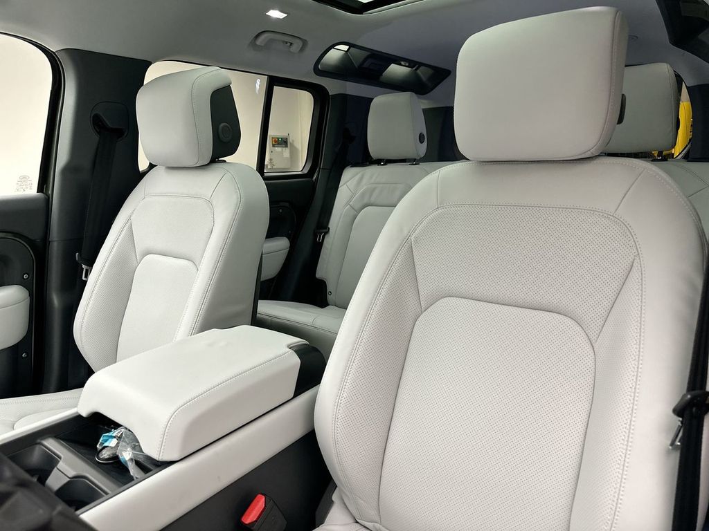 Thumbnail: 2026 Land Rover Defender - 18