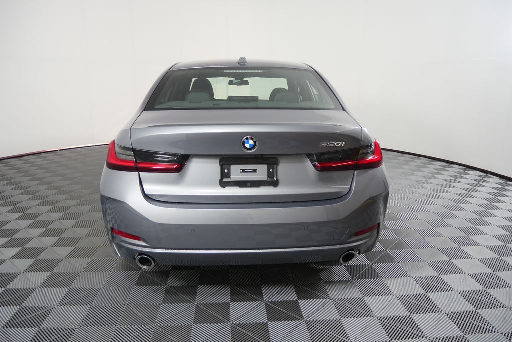 Thumbnail: 2024 BMW 3 Series - 4