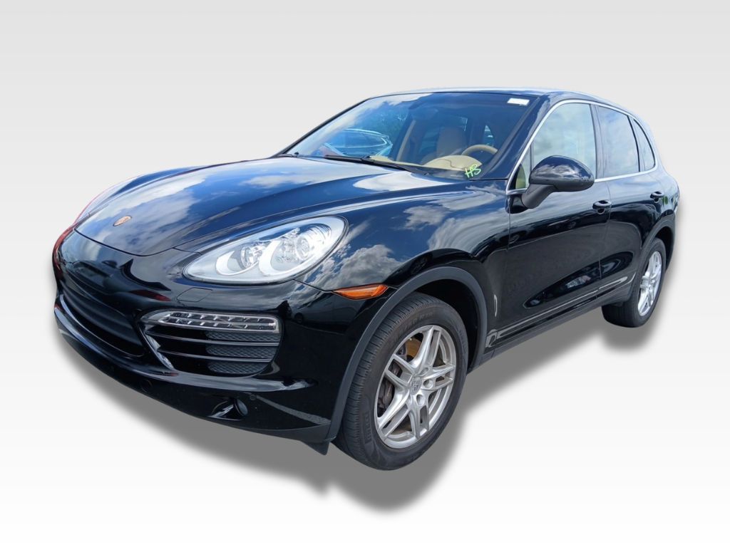 2014 Porsche Cayenne's photo