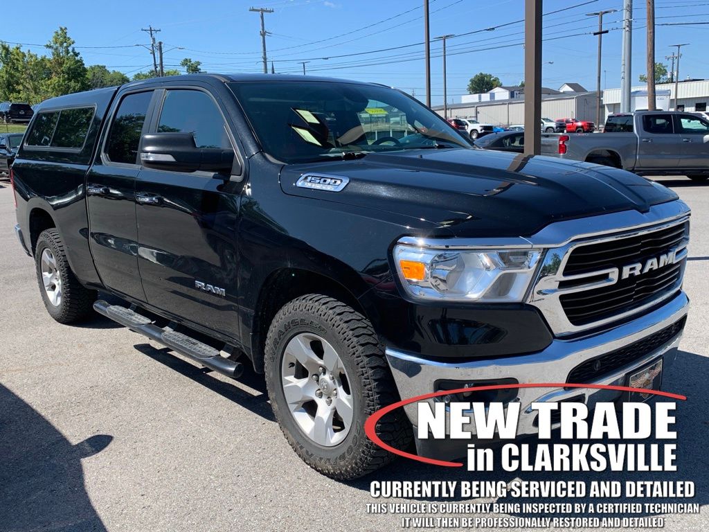 Diamond Black Crystal Pearlcoat 2019 RAM 1500 Pickup Truck 4X2 8-Speed Automatic