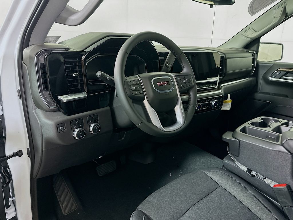 Used 2025 White GMC Elevation image 6