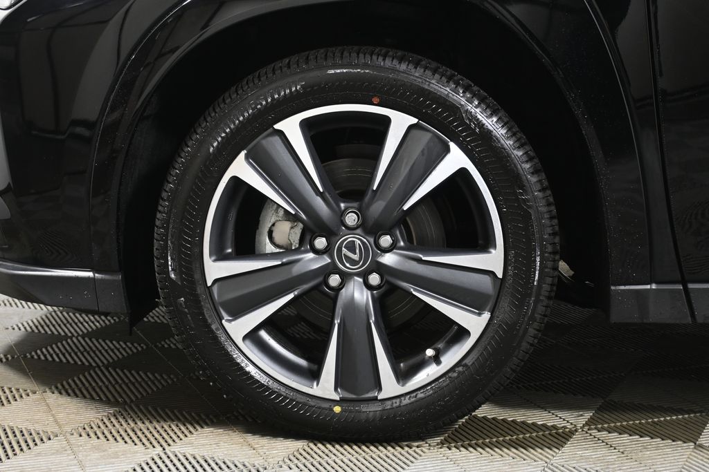 Thumbnail: 2025 Lexus UX - 12