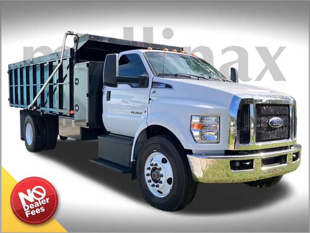Pre-Owned 2025 Ford F-750SD Base's photo