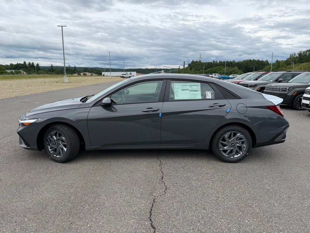 Ecotronic Gray 2026 Hyundai Elantra Hybrid Sedan Front-Wheel Drive Automatic