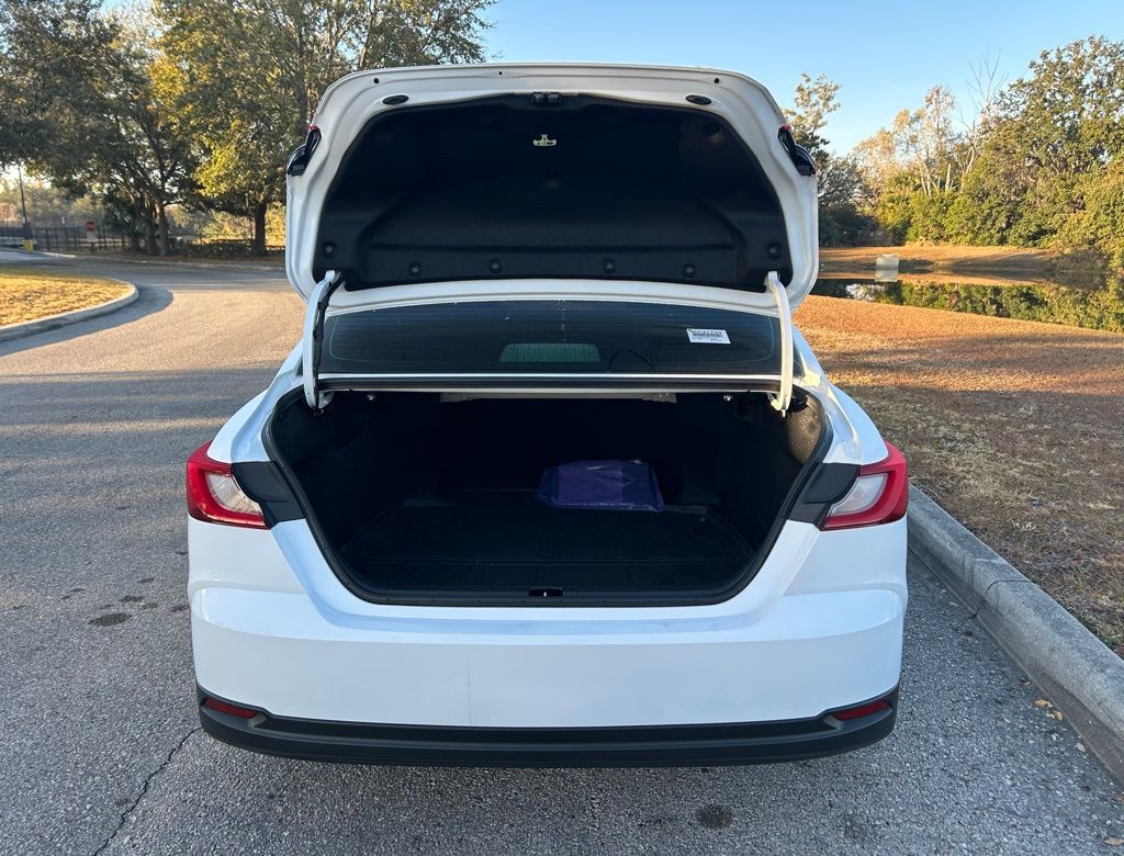 Thumbnail: 2025 Toyota Camry - 10