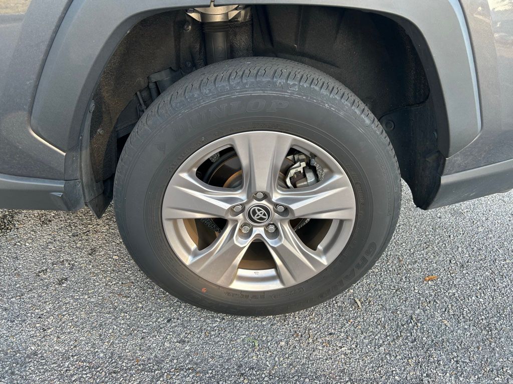 2023 Toyota RAV4 XLE 9