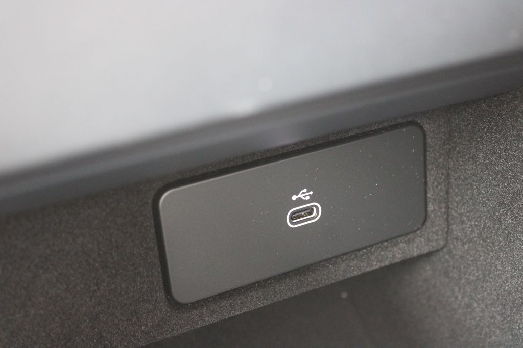 New 2026 Gray Land Rover Dynamic SE image 21