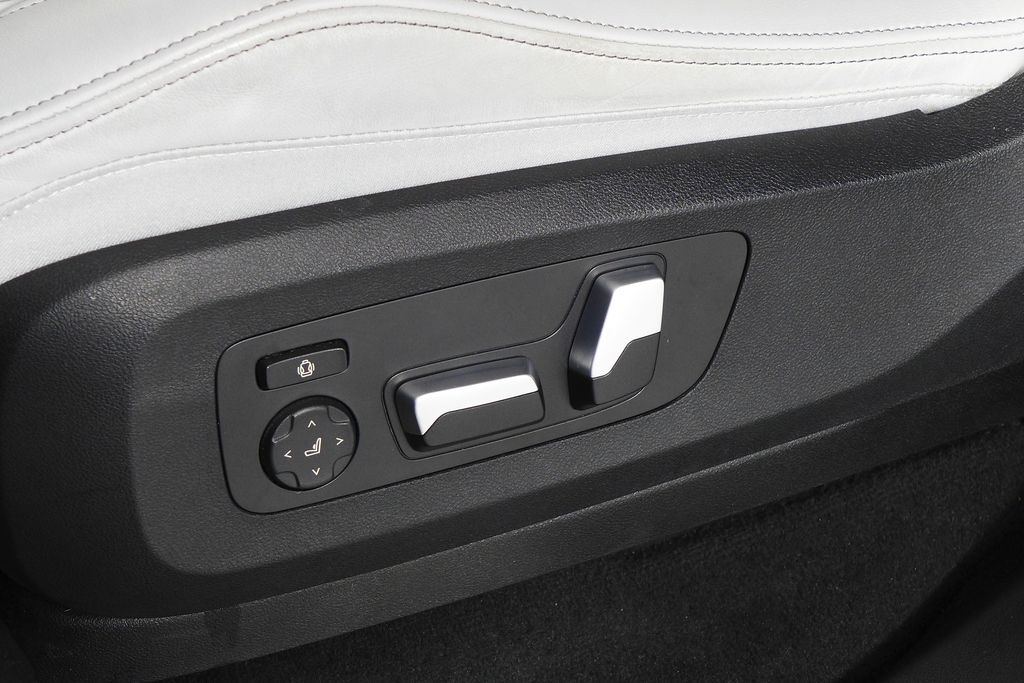 Thumbnail: 2023 BMW X5 - 22